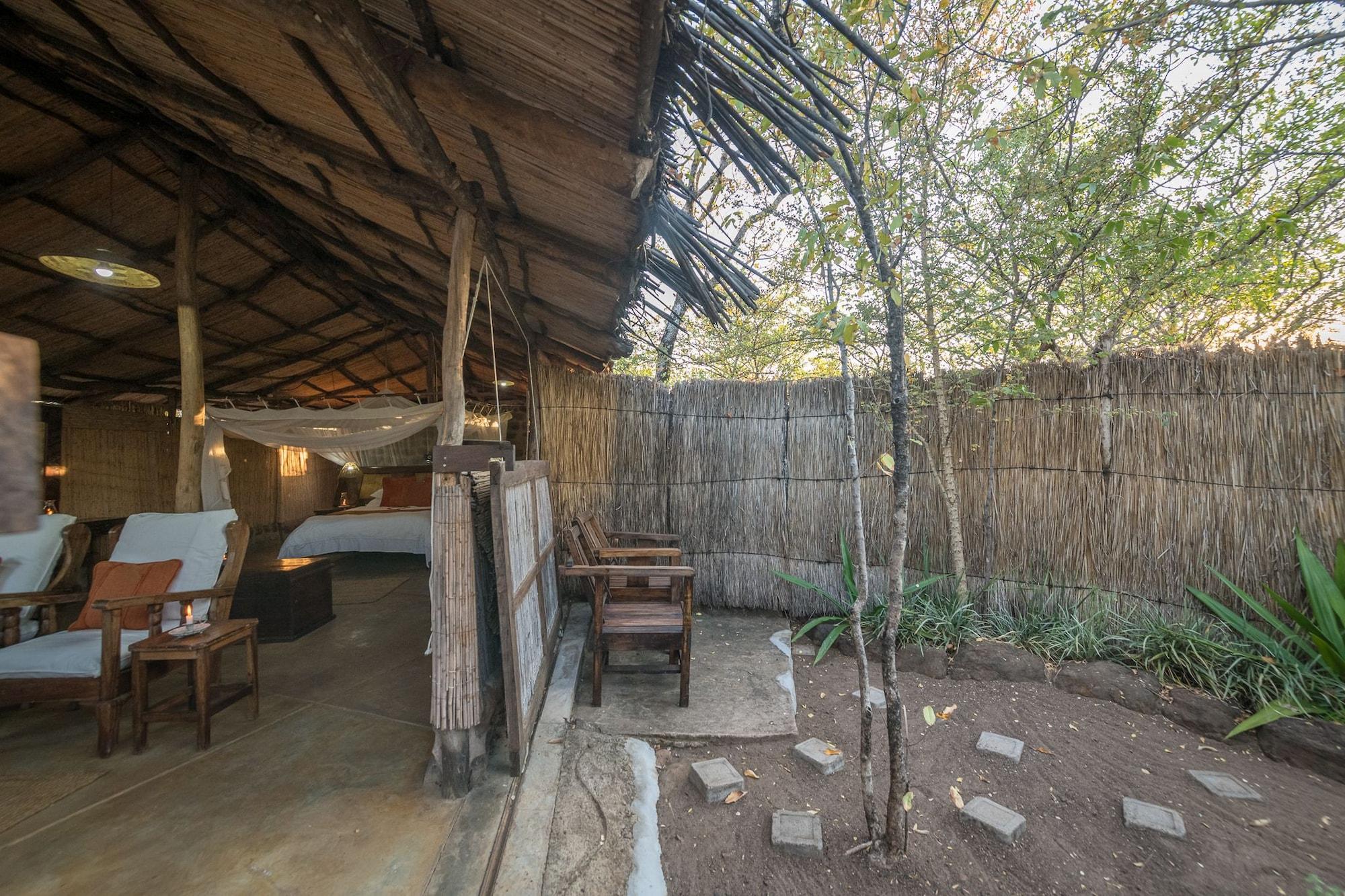 Taita Falcon Lodge Mukuni Exterior foto